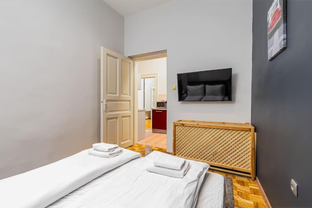 Bold Base Apartment Budapest Exterior photo